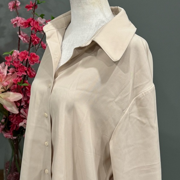 Cantonstory Button Down Long Sleeve - Picture 3 of 11